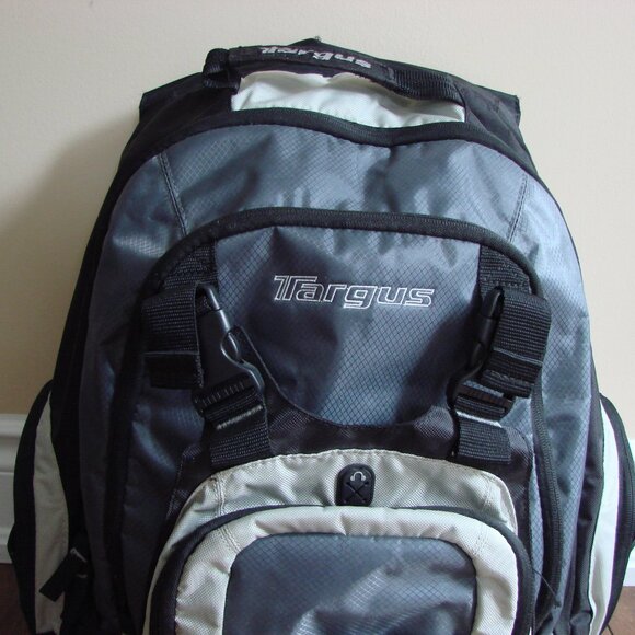 Targus Backpack Computer Laptop Business Travel Student Bag Excellent Like NEW - Picture 2 of 11